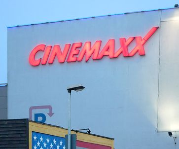 Leuchtreklame am Cinemaxx Hannover (Nikolaistraße)