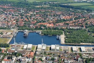 Bauhafen des Marinearsenals in Wilhelmshaven