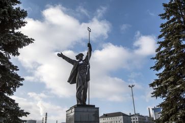 Denkmal für Metallarbeiter in der Stadt Altschewsk (Symbolbild) Bild: Waleri Melnikow / Sputnik