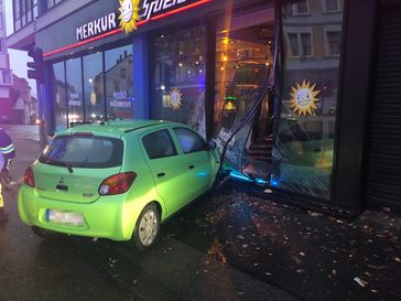 VU Landauer Straße 1 Bild: Polizei