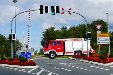 Vorsicht bei Blaulicht und Martinshorn / ADAC