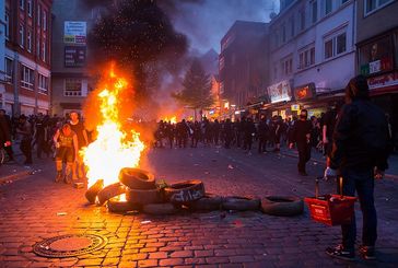 Auseinandersetzungen bei G20 Gipfel in Hamburg. Bild: Montecruz Foto, on Flickr CC BY-SA 2.0