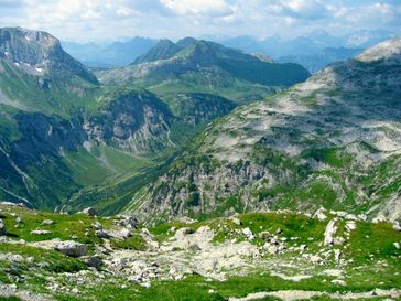 Lechquellengebirge, Blick ins Lechtal