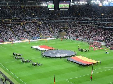 Commerzbank-Arena Bild: Victor de Andrade Lopes, CC-BY-SA 4.0, https://commons.wikimedia.org/w/index.php?curid=44832940