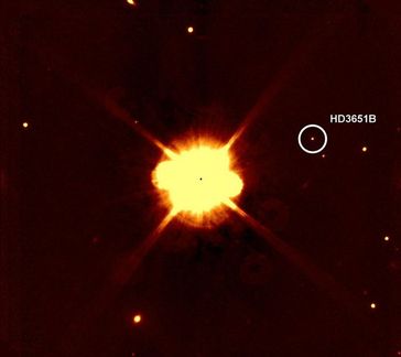 Der helle Planeten-Mutterstern "HD 3651" und sein leuchtschwacher Begleiter. Dieses Bild wurde im Juni 2006 mit der Infrarotkamera SofI am 3.58 m "New Technology Telescope" der Europäischen Südsternwarte (ESO) aufgenommen. Foto: FSU/ESO