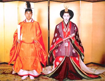Hochzeitsfoto des damaligen Kronprinzen Akihito mit Michiko Shōda (1959)