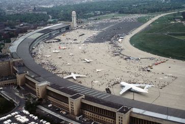 Der Flughafen im Mai 1984