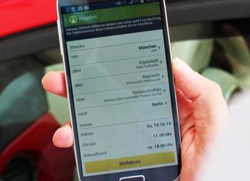 Per mitfahrgelegenheit-App mobil. Quelle: "obs/mitfahrgelegenheit.de"