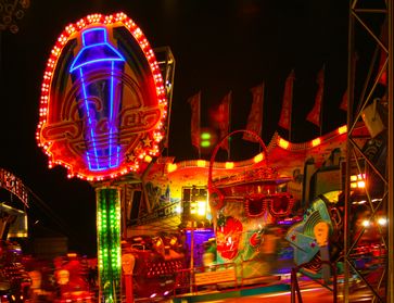 Fahrgeschäft auf dem Hamburger Dom (Volksfest)