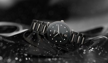 Rado LaCoupole mit kuppelförmigem Saphirglas und diamantbesetztem Zifferblatt Bild: Rado Fotograf: Rado