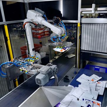 Robotic arm kölner Knoten Bild: FedEx - Federal Express Europe Inc. Fotograf: FedEx - Federal Express Europe Inc.