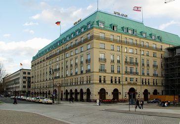 Das heutige Hotel Adlon, 2004