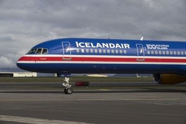 Nationalflagge über den Wolken: Icelandair feiert 100 Jahre Souveränität mit patriotischem Flugzeugdesign