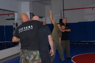 Systema Training einer millitärischen Gruppe in Italien. Bild: USAG Italy, on Flickr CC BY-SA 2.0