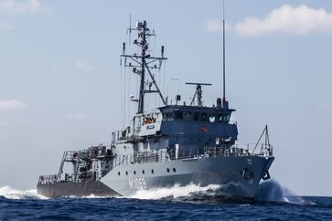 Das Minenjagdboot Homburg im westlichen Mittelmeer zwischen Cartagena und Algier im Rahmen der Operation Active Endeavour, am 27.09.2014.