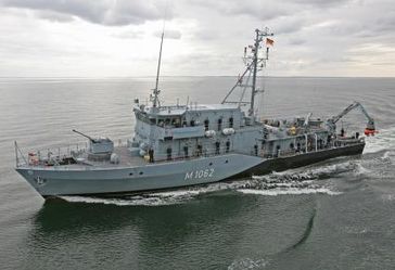 Das Minenjagdboot SULZBACH-ROSENBERg während einer Übung in der Kieler Bucht. Bild: Deutsche Marine
