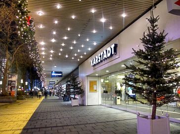 Karstadt München im Weihnachtsschmuck⊙48.13958811.564001