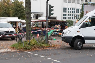 Tatort am Nachmittag nach dem Attentat an Henriette Reker