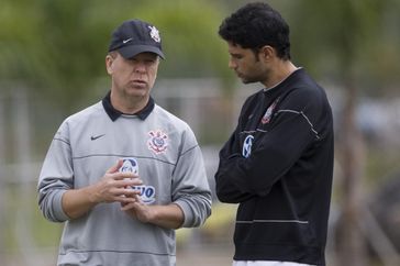 Mano Menezes und Corinthians-Spieler William