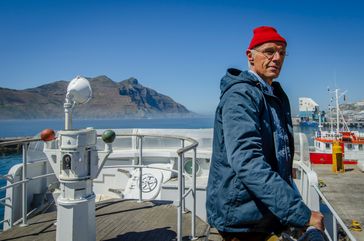 Meeresforscher Jacques Cousteau, gespielt von Lambert Wilson Bild: "obs/3sat/ZDF/Matias Boucard"