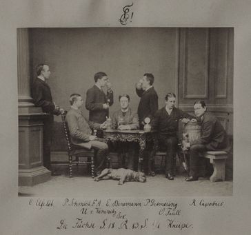 Gruppenfoto von Füchsen der Leonensia einer Kneipe (1883), Symbolbild