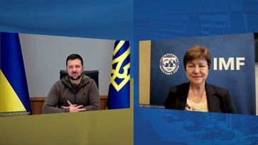 Der ukrainische Präsident Wladimir Selenskij und die Geschäftsführende Direktorin des Internationalen Währungsfonds (IWF) Kristalina Georgijewa bei einer Videokonferenz am 16. Mai 2022 Bild: Screenshot: Twitter @KGeorgieva