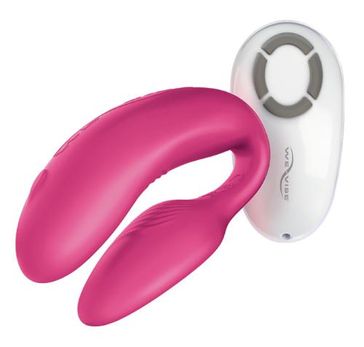 Der We-Vibe 4. We-Vibe 4 basiert auf dem original We-Vibe-Konzept, bei dem sie den Vibrator beim Sex trägt. We-Vibe 4 stimuliert die Klitoris und den G-Punkt zusätzlich, beide Partner teilen gemeinsam eine verstärkte Stimulation. Bild: PRNewsFoto/We-Vibe