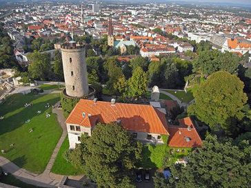 Bielefeld: Sparrenburg und Blick auf die Innenstadt