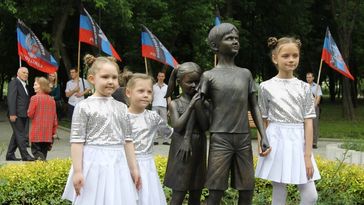 Denkmal für die im Krieg getöteten Kinder von Donezk