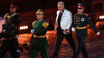 Rammstein-Frontmann Till Lindemann vor seinem Auftritt beim Militärmusik-Festival "Spasskaja Baschnja" in Moskau im September 2021