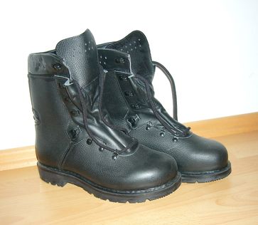 Kampfstiefel Modell 2000 der Bundeswehr