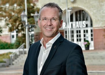 Nikolas Häckel, Bürgermeister der Gemeinde Sylt  Bild: DUB UNTERNEHMER-Magazin Fotograf: DUB UNTERNEHMER-Magazin