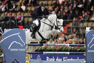 Bei den MUNICH INDOORS 2008 sicherte sich Carsten-Otto Nagel mit einem zweiten Platz im Großen Preis den Sieg in der RIDERS TOUR 2008 und damit den Titel "RIDER OF THE YEAR", Foto: Karl-Heinz Frieler