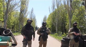 Ukrainian soldiers from SBU Alpha Group near Kramatorsk (25 April 2014)