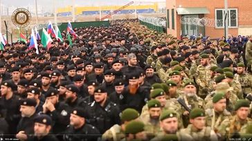 70.000 Tschetschenische Soldaten auf dem Weg in die Ukraine, um an der Seite Russlands zu kämpfen, Screenshot aus Video auf Twitter.