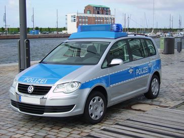 Streifenwagen der Polizei in Bremen