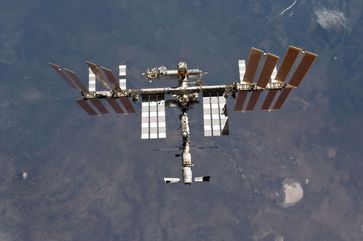 Mit Hilfe der internationalen Raumstation ISS wollen Wissenschaftler in wenigen Jahren die Wanderungsbewegungen von Tieren aufzeichnen. Quelle: Nasa (idw)
