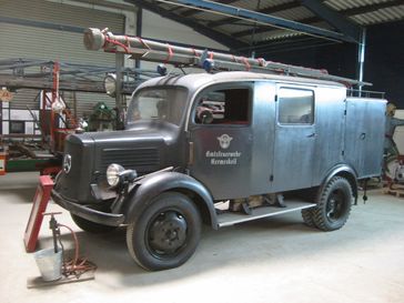 Leichtes Löschgruppenfahrzeug LLG in luftwaffengrau (1943) im Rheinland-Pfälzischen Feuerwehrmuseum Hermeskeil
