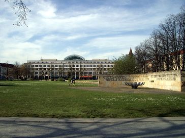 Platz der Einheit, Blick nach Norden