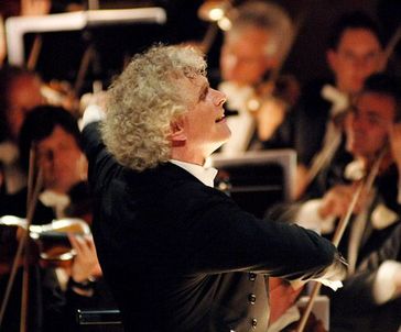 Sir Simon Rattle dirigiert Wagners Rheingold in der Berliner Philharmonie (2006)