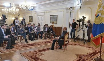 Pressekonferenz von Putin in Nowo-Ogarjowo