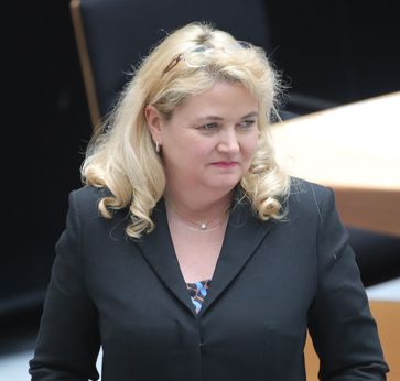 Kristin Brinker (2023)