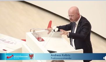 Andreas Kalbitz / Bild: "obs/AfD-Fraktion im Brandenburgischen Landtag/AfD-Fraktion im Landtag BRB"