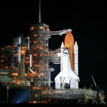 Endeavour vor dem Start der Mission STS-118