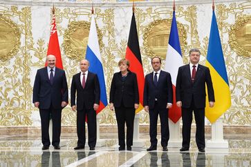 Gastgeber und Unterzeichner des Minsker Abkommens im Februar 2015: Lukaschenka, Putin, Merkel, Hollande, Poroschenko (Foto: CC-BY 4.0 )