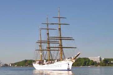 Die GORCH FOCK nach der Werftliegezeit wieder in Kiel. Bild: PIZ Marine / Ann-Kathrin Fischer