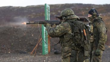 Mobilisierte russische Reservisten bei einer Schießübung (Symbolbild). Bild: Sputnik / Pawel Lwow