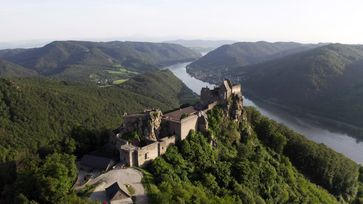 Burgruine AggsteinBild: ZDF/ORF/Ranfilm Fotograf: ORF/Ranfilm