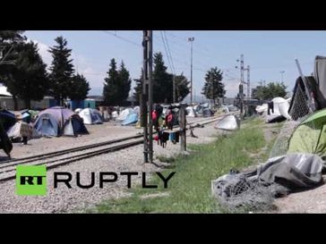 Screenshot aus dem Youtube Video "Greece: Police prepare for Idomeni refugee camp shut down"