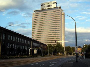 BASF Hochhaus in Ludwigshafen (Symbolbild)